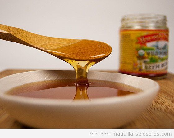 Consejos naturales cuidar piel contorno de ojos con miel