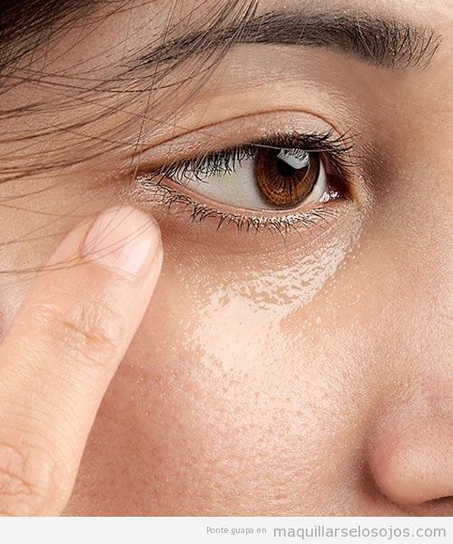 Aceites esenciales para la piel de los ojos